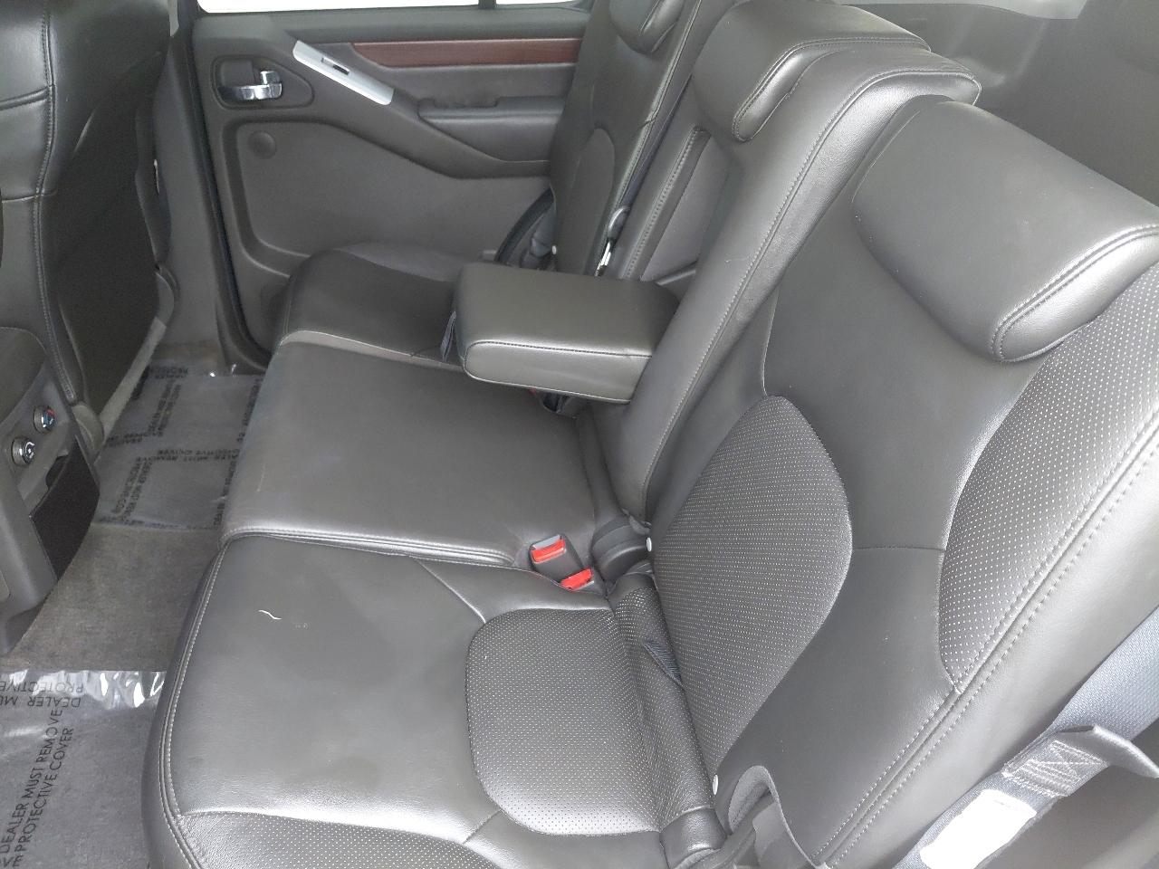 Nissan Pathfinder 2WD 4dr V6 LE 2010