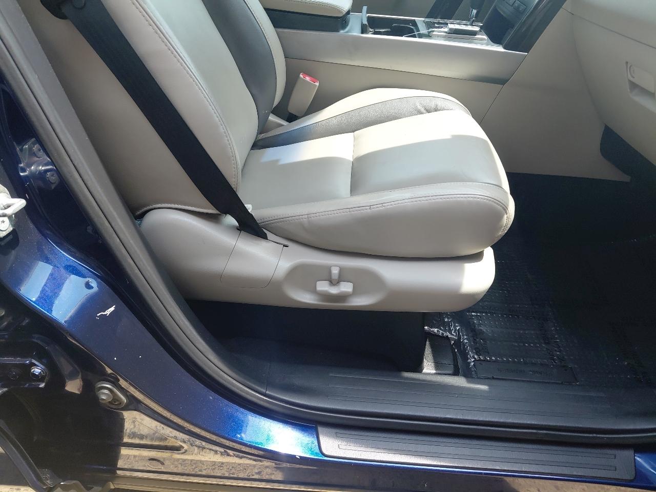 Mazda CX-9 AWD 4dr Grand Touring 2010