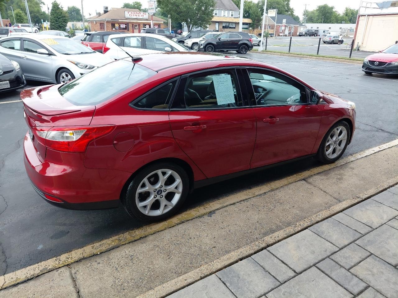 Ford Focus 4dr Sdn SE 2014
