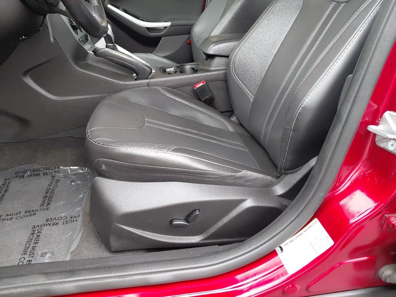Ford Focus 4dr Sdn SE 2014