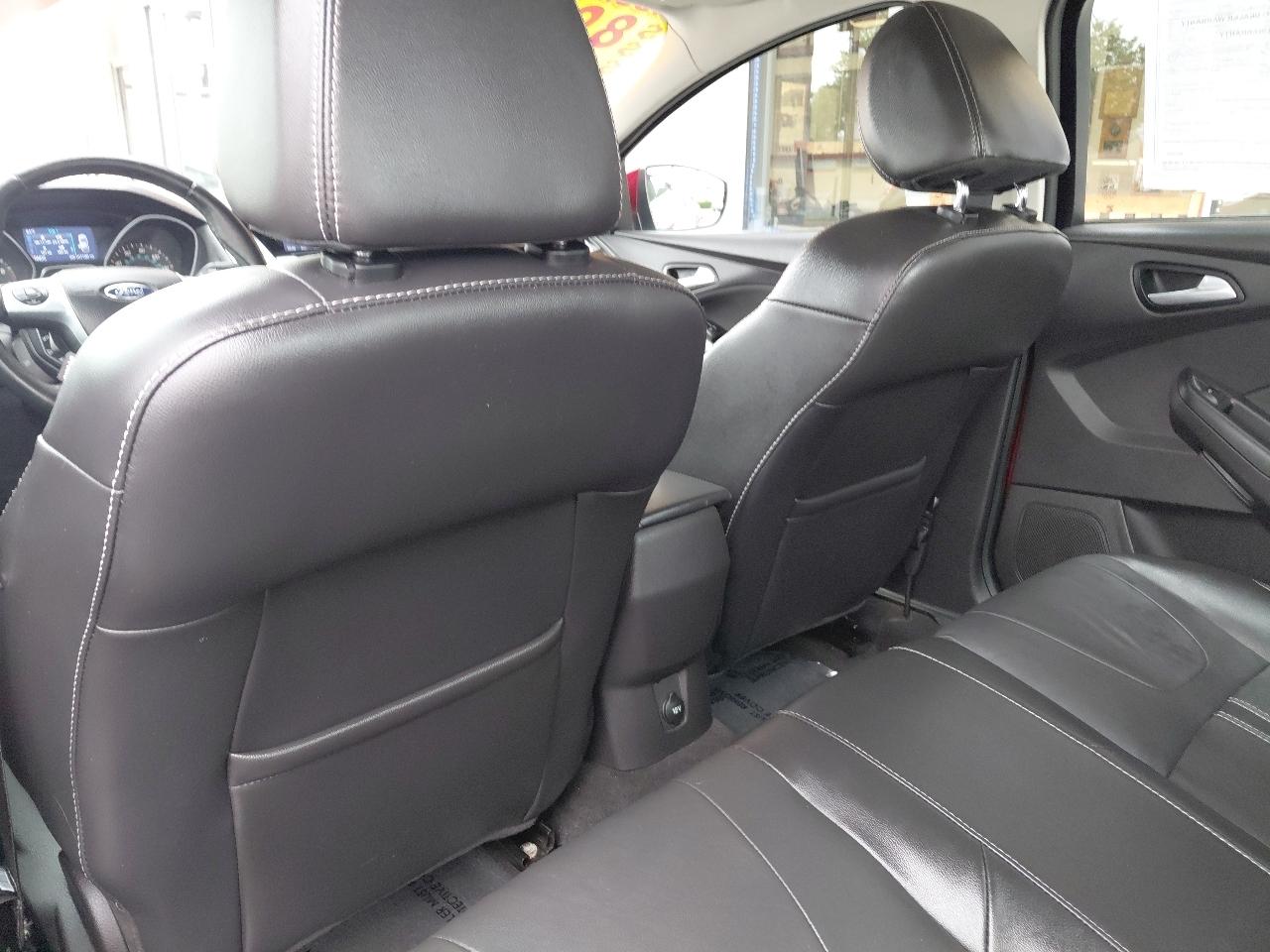 Ford Focus 4dr Sdn SE 2014