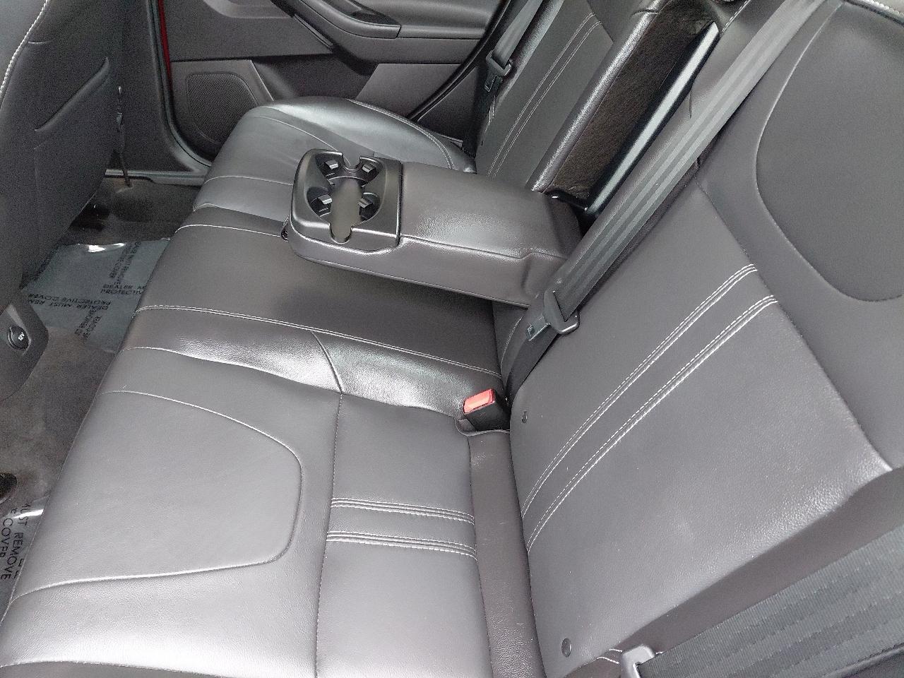 Ford Focus 4dr Sdn SE 2014