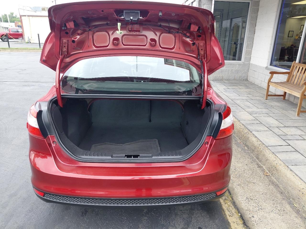Ford Focus 4dr Sdn SE 2014