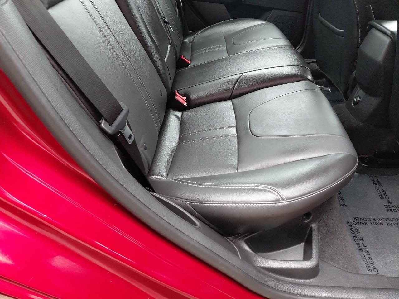Ford Focus 4dr Sdn SE 2014