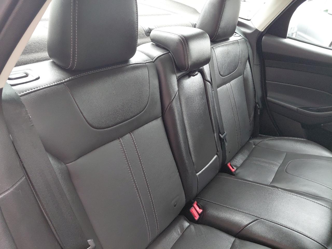 Ford Focus 4dr Sdn SE 2014