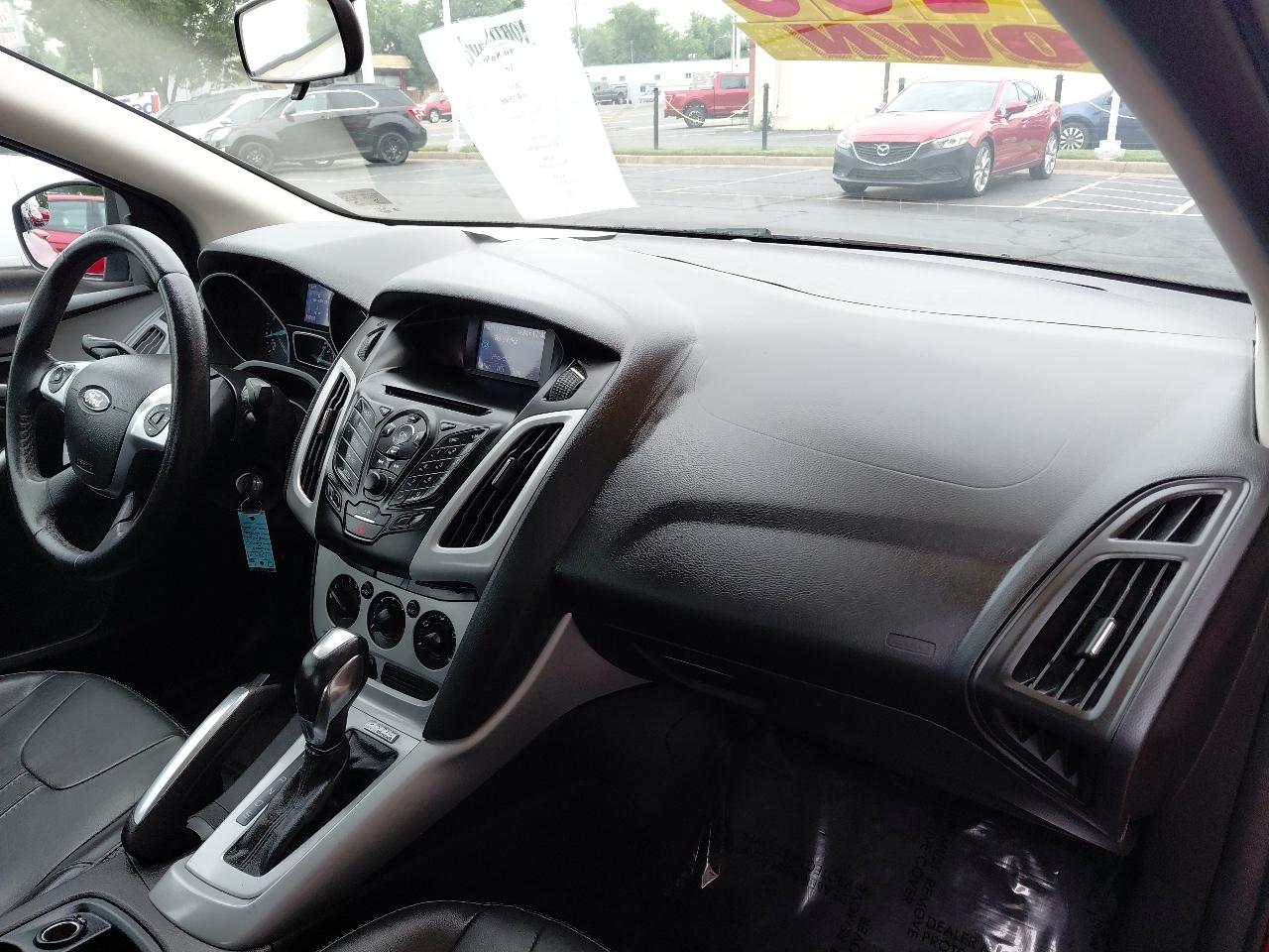Ford Focus 4dr Sdn SE 2014