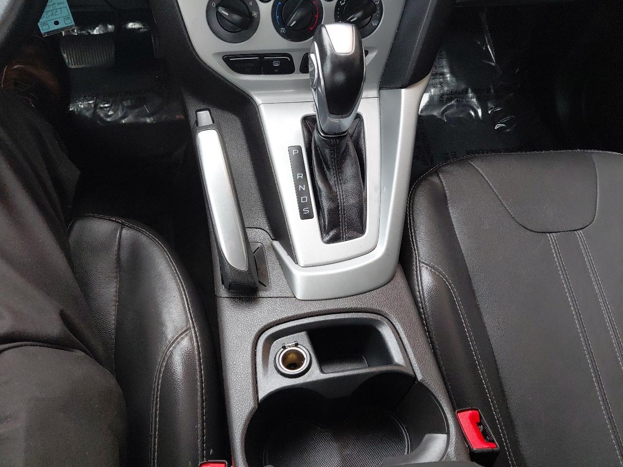 Ford Focus 4dr Sdn SE 2014