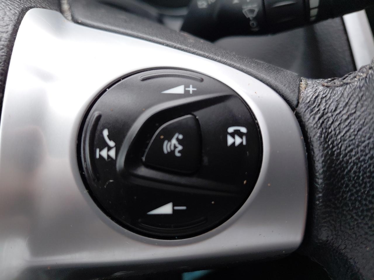 Ford Focus 4dr Sdn SE 2014