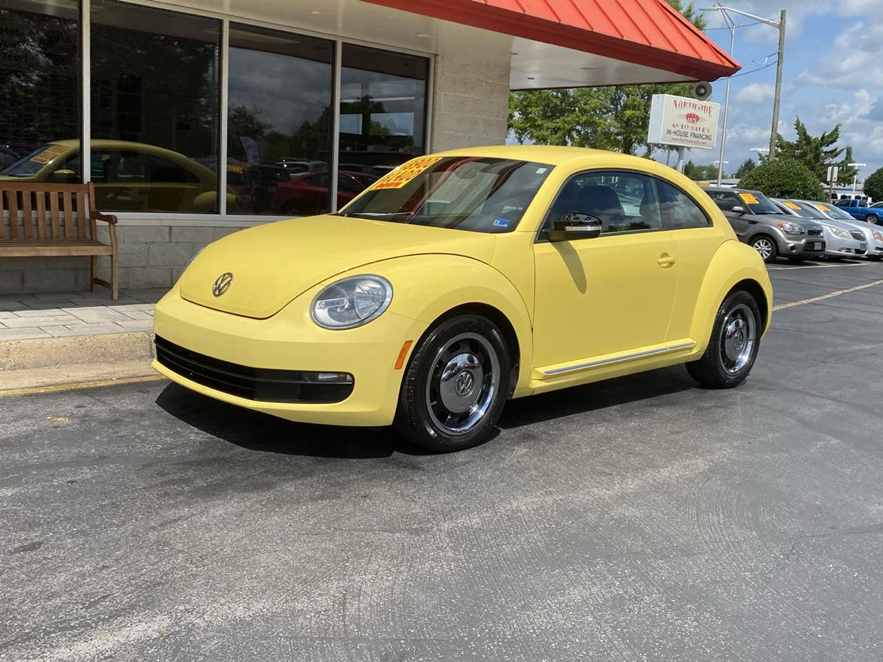 Volkswagen Beetle 2dr Cpe Auto 2.5L PZEV 2012