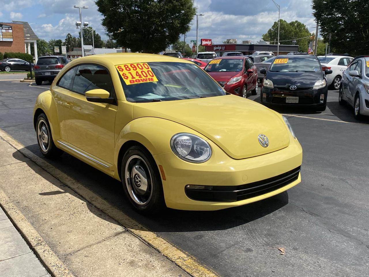 Volkswagen Beetle 2dr Cpe Auto 2.5L PZEV 2012