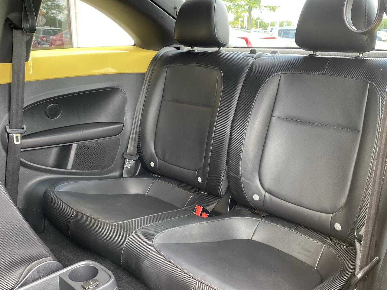 Volkswagen Beetle 2dr Cpe Auto 2.5L PZEV 2012