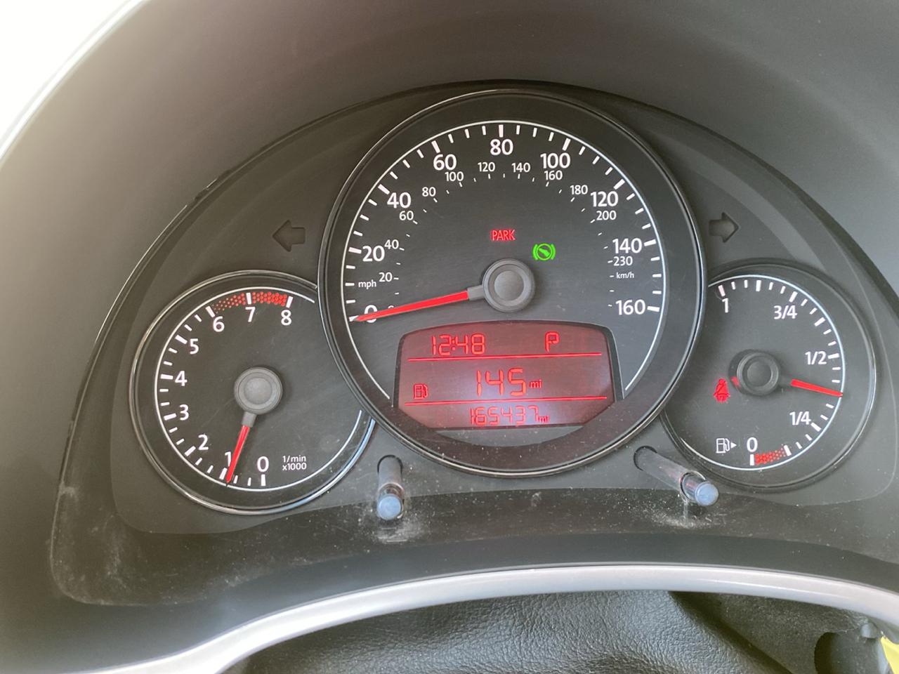Volkswagen Beetle 2dr Cpe Auto 2.5L PZEV 2012