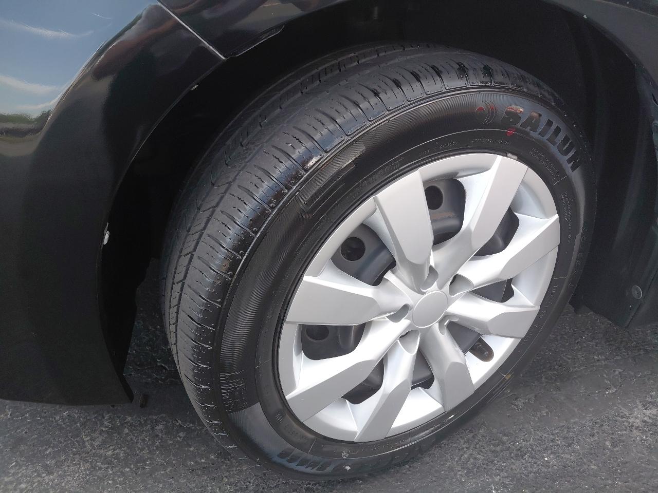 Toyota Corolla 4dr Sdn CVT LE Premium (Natl) 2014
