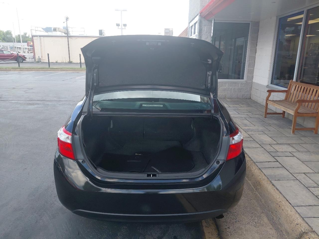 Toyota Corolla 4dr Sdn CVT LE Premium (Natl) 2014