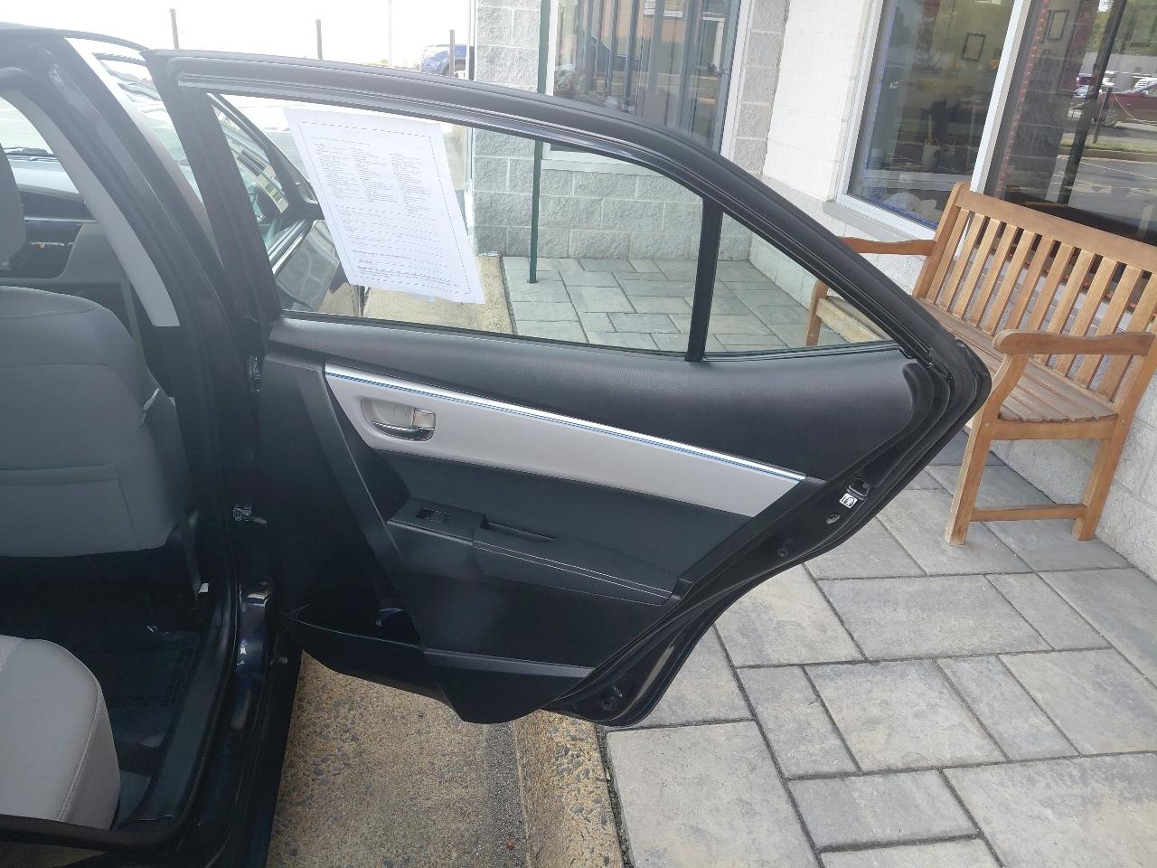 Toyota Corolla 4dr Sdn CVT LE Premium (Natl) 2014
