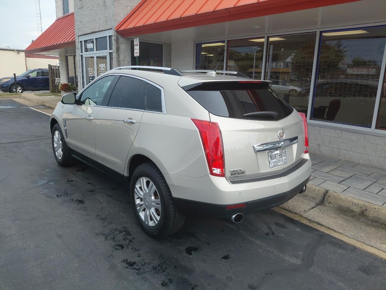 Cadillac SRX FWD 4dr Luxury Collection 2011