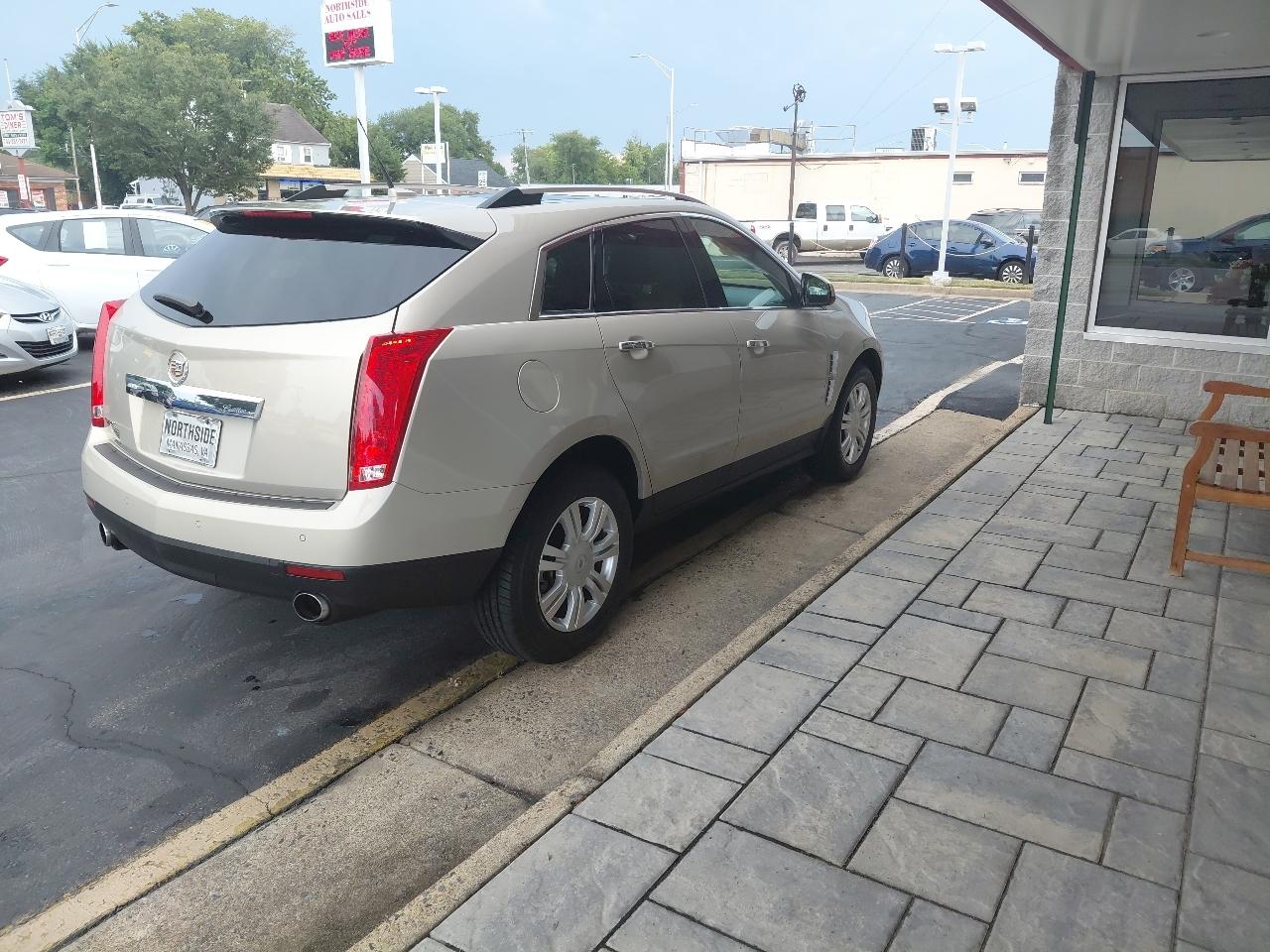Cadillac SRX FWD 4dr Luxury Collection 2011