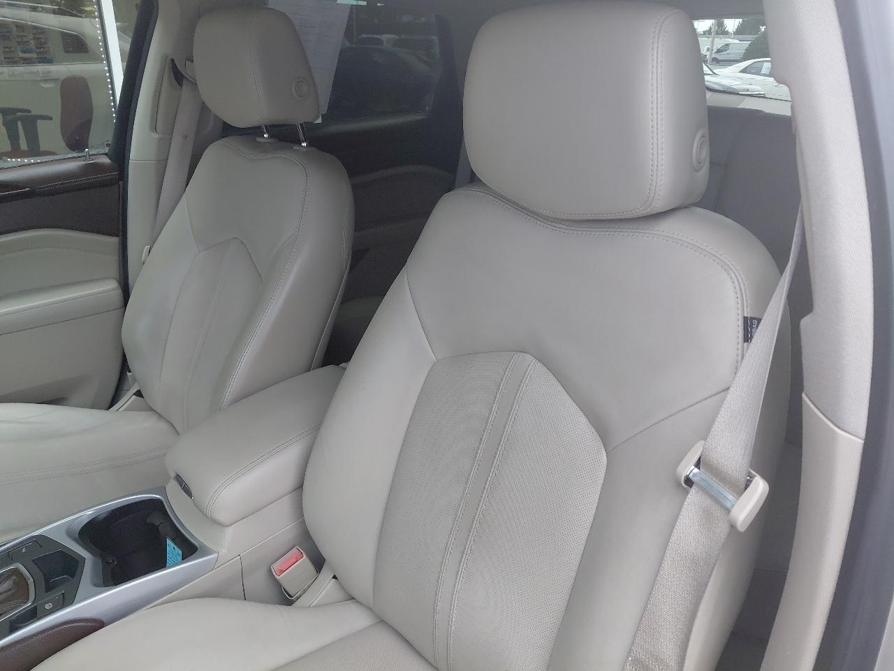 Cadillac SRX FWD 4dr Luxury Collection 2011