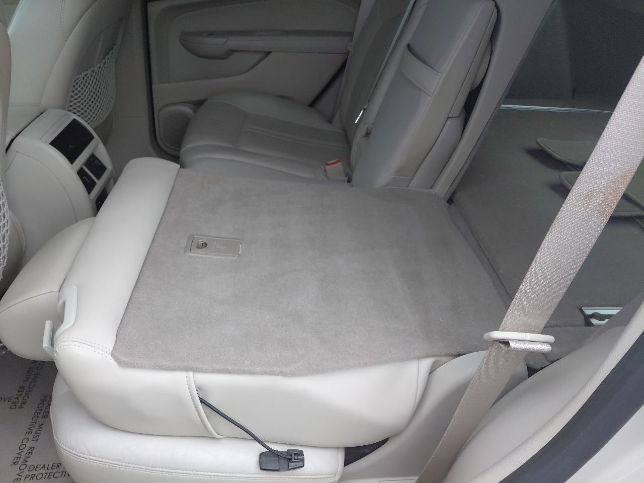 Cadillac SRX FWD 4dr Luxury Collection 2011