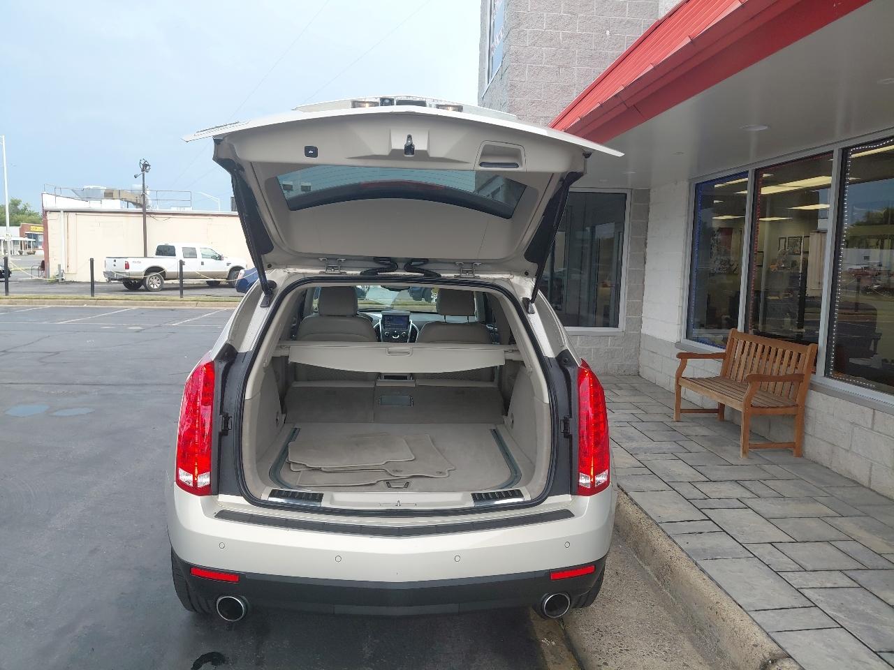 Cadillac SRX FWD 4dr Luxury Collection 2011