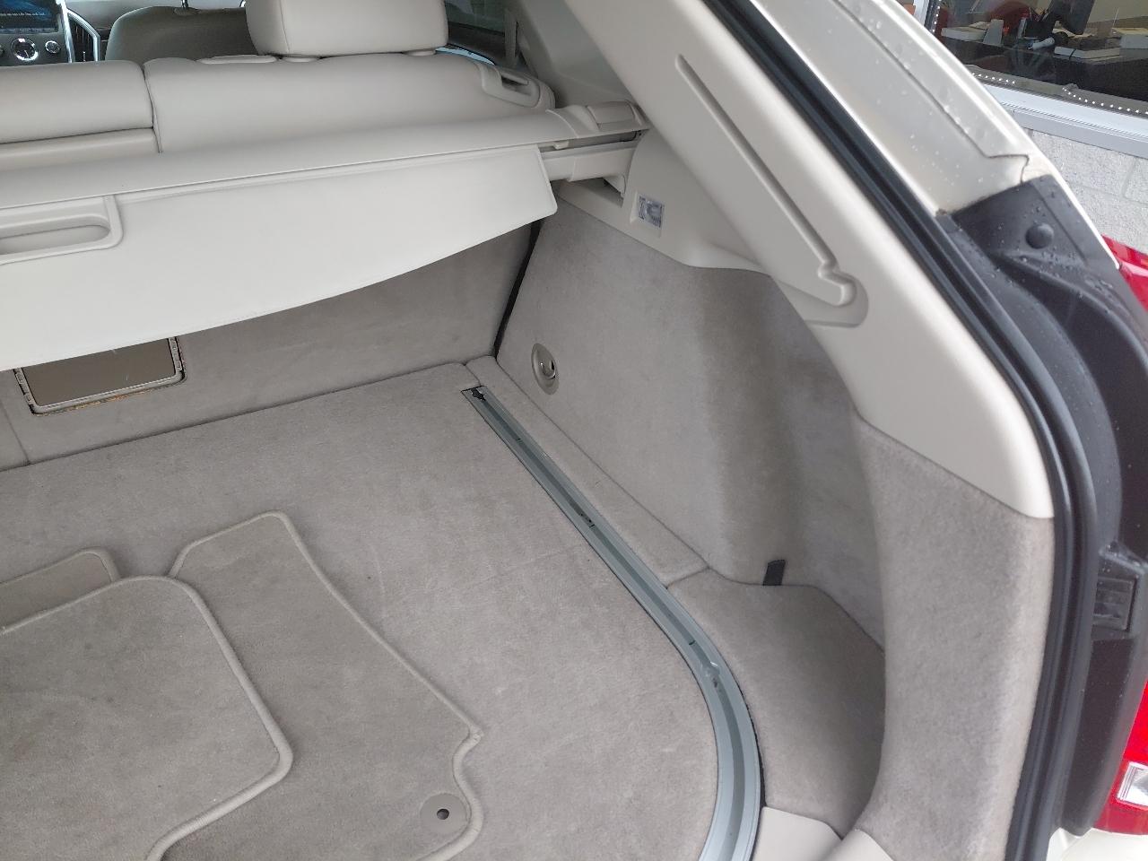 Cadillac SRX FWD 4dr Luxury Collection 2011