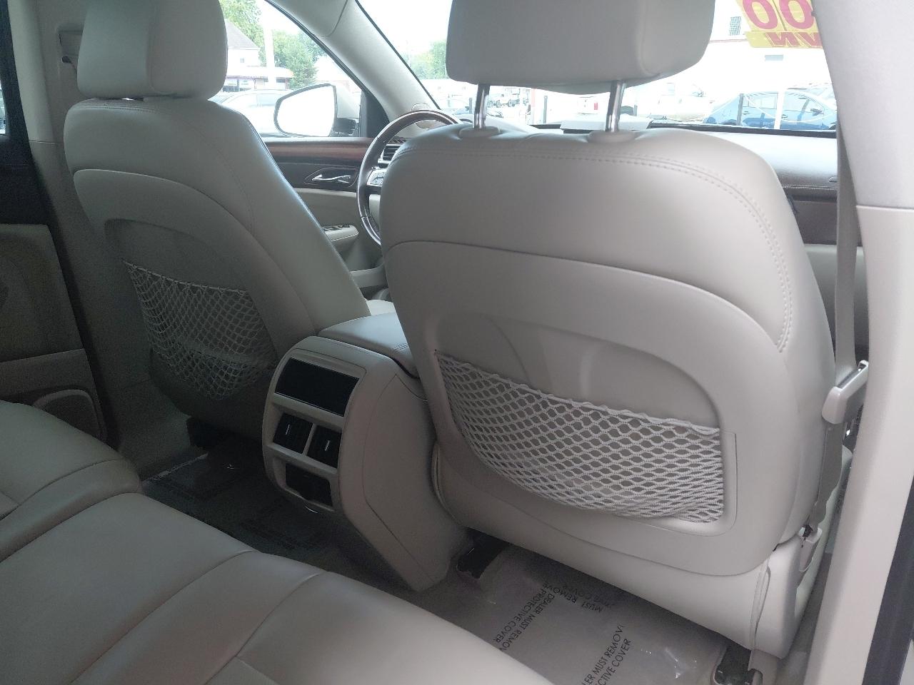 Cadillac SRX FWD 4dr Luxury Collection 2011