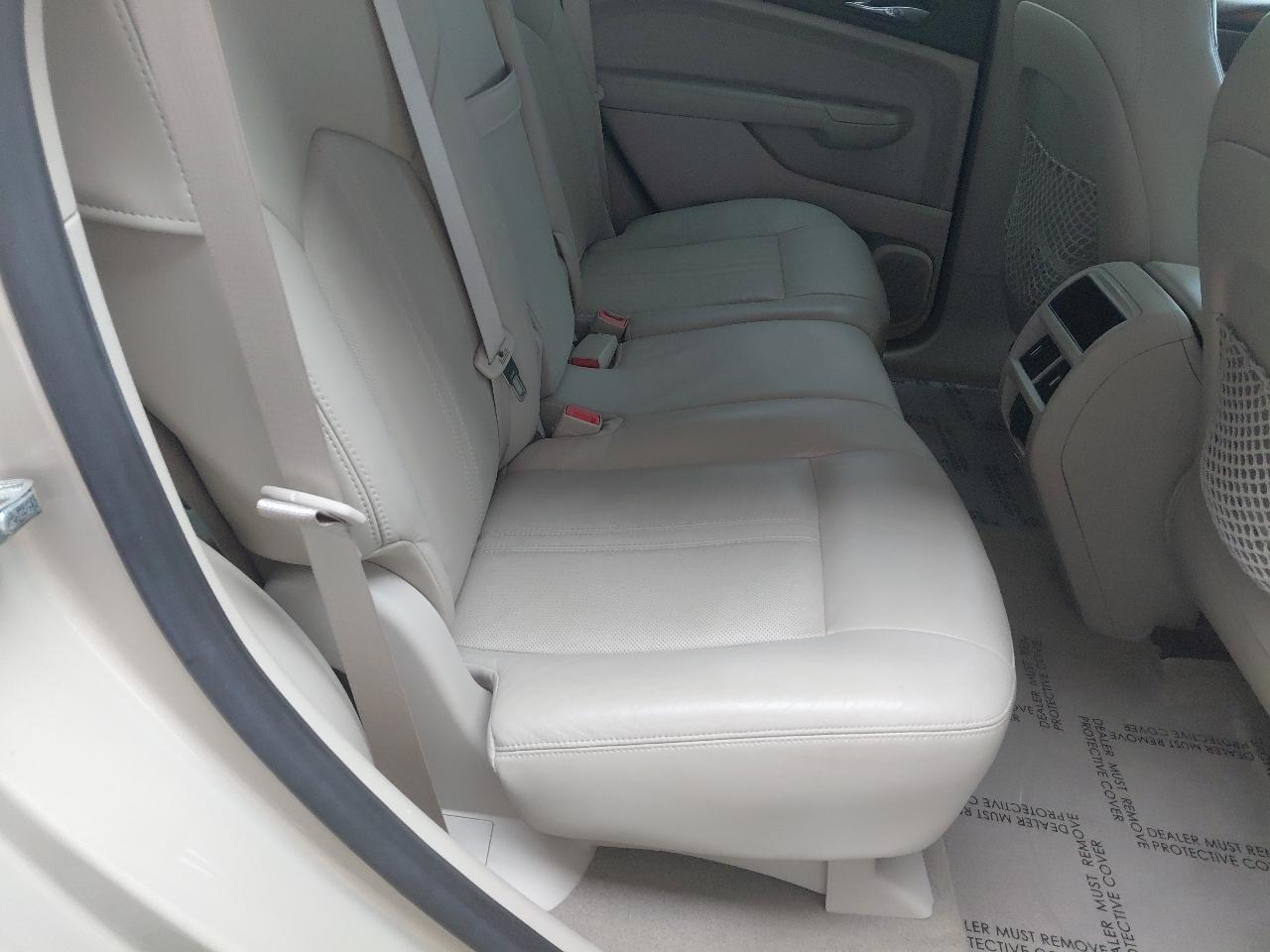 Cadillac SRX FWD 4dr Luxury Collection 2011