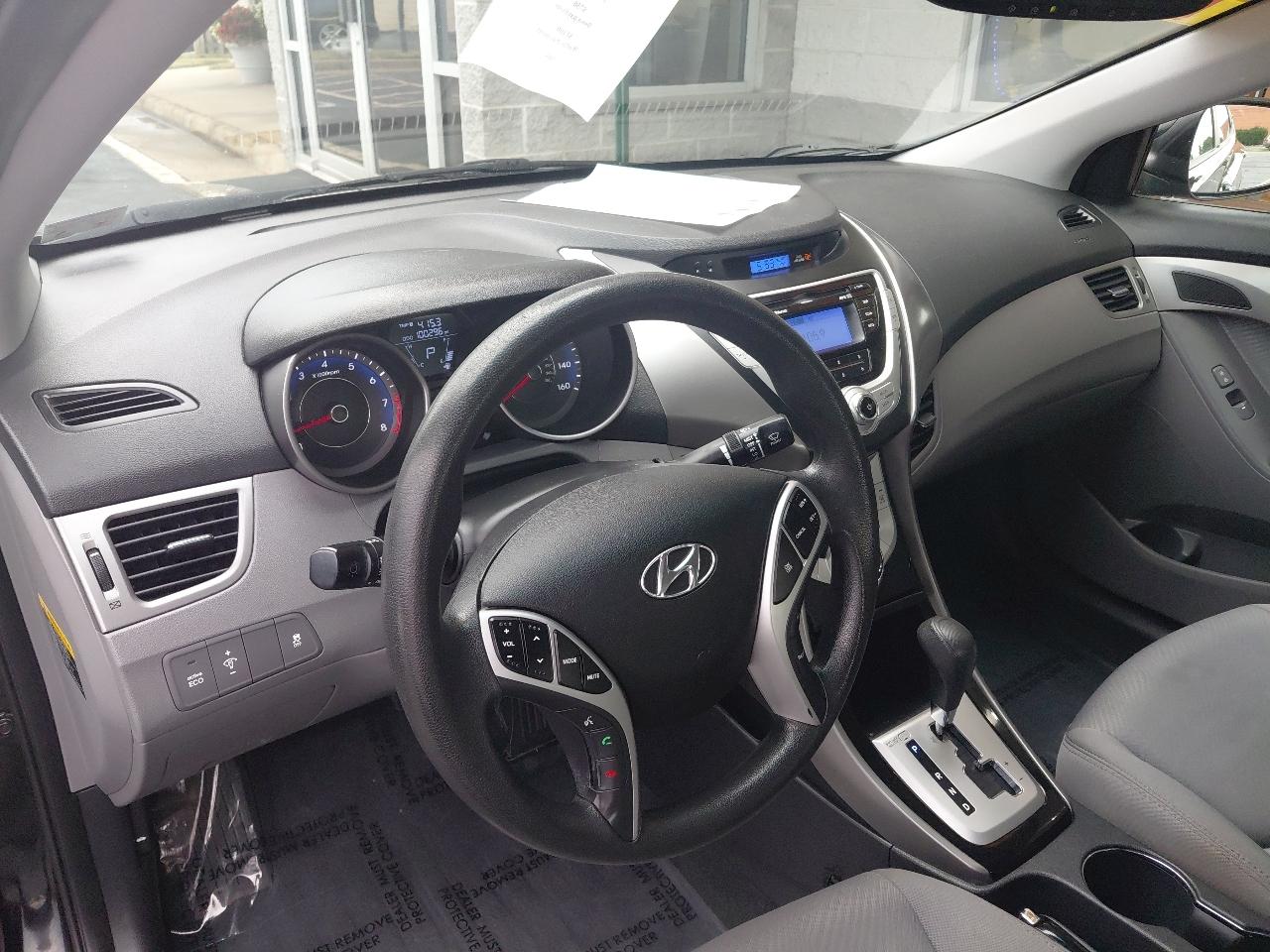 Hyundai Elantra 4dr Sdn Auto GLS PZEV (Ulsan Plant) 2012