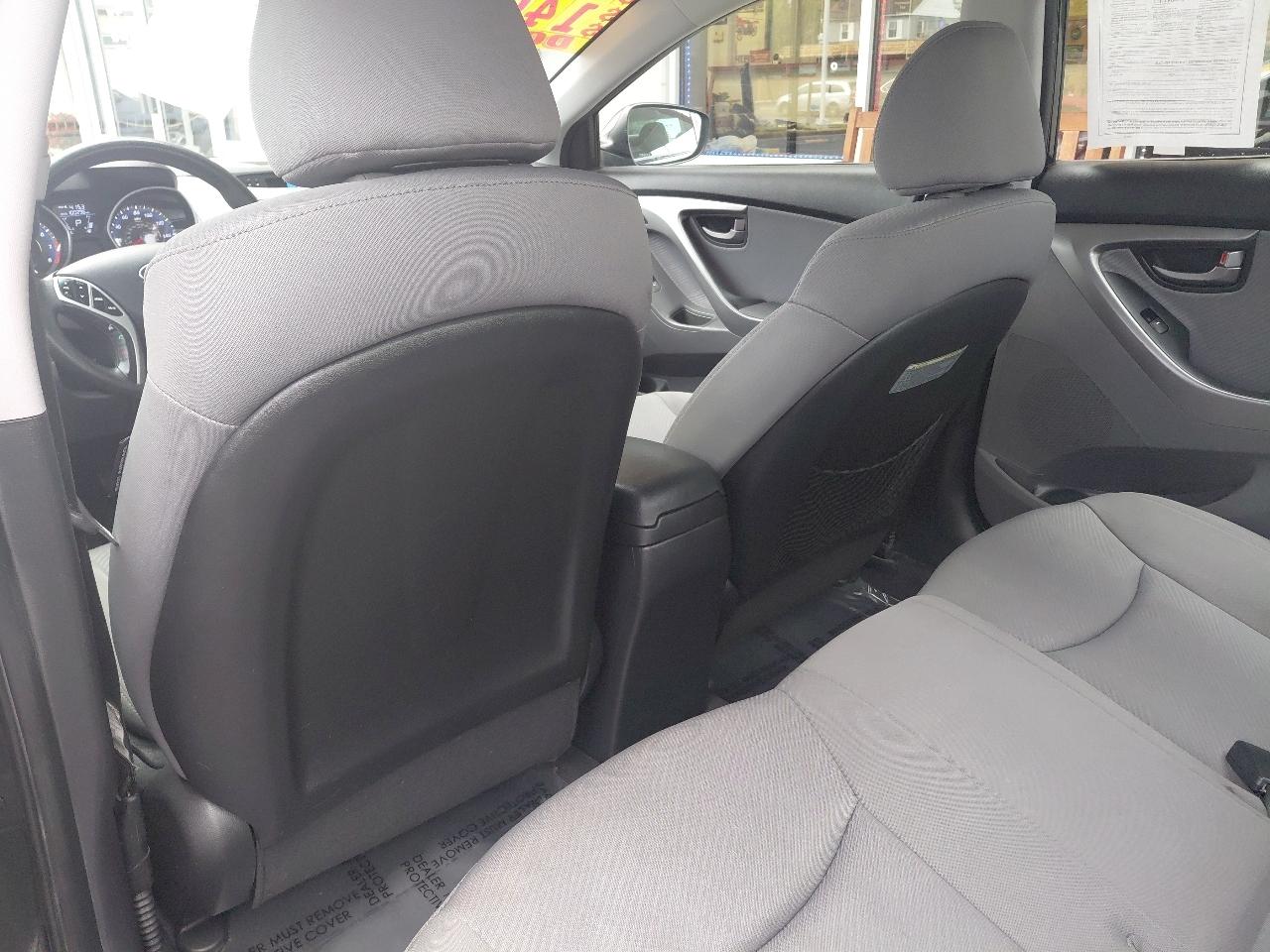 Hyundai Elantra 4dr Sdn Auto GLS PZEV (Ulsan Plant) 2012