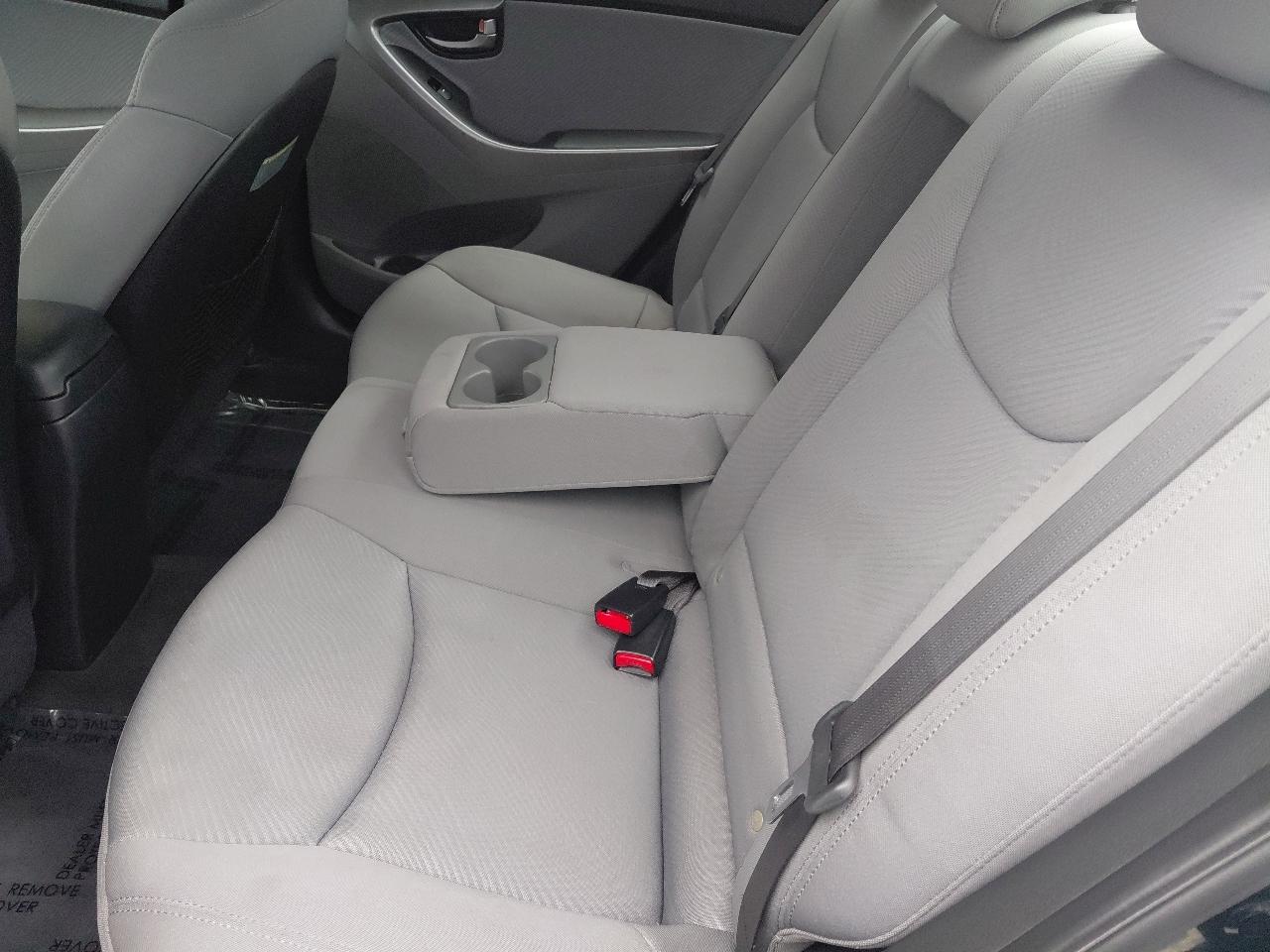 Hyundai Elantra 4dr Sdn Auto GLS PZEV (Ulsan Plant) 2012