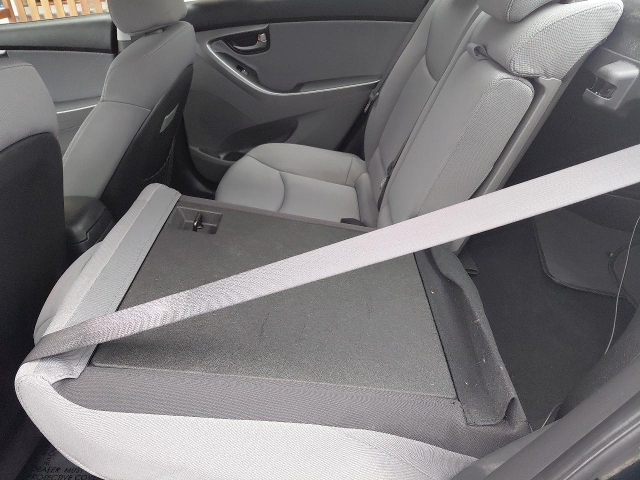 Hyundai Elantra 4dr Sdn Auto GLS PZEV (Ulsan Plant) 2012