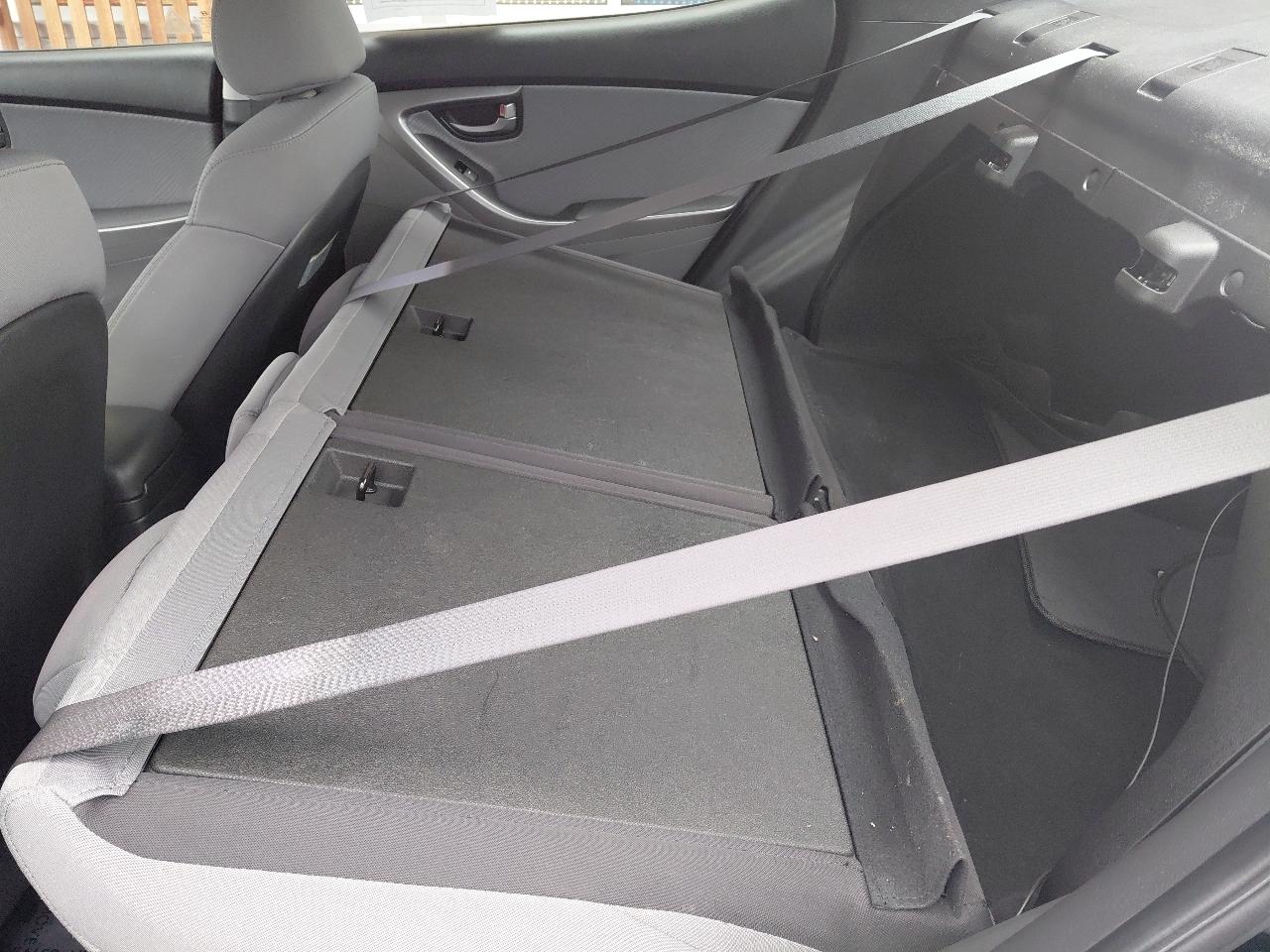 Hyundai Elantra 4dr Sdn Auto GLS PZEV (Ulsan Plant) 2012