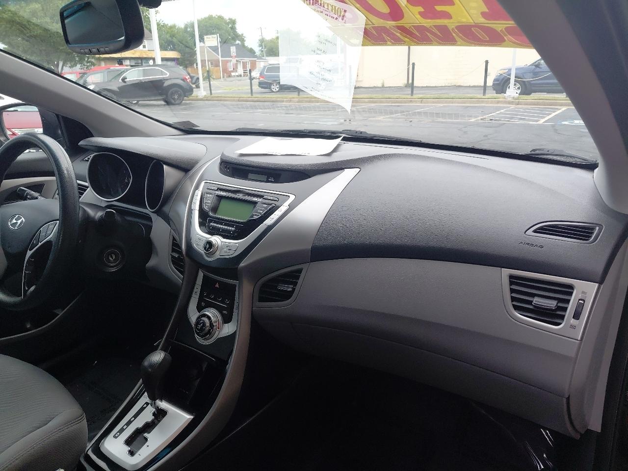Hyundai Elantra 4dr Sdn Auto GLS PZEV (Ulsan Plant) 2012