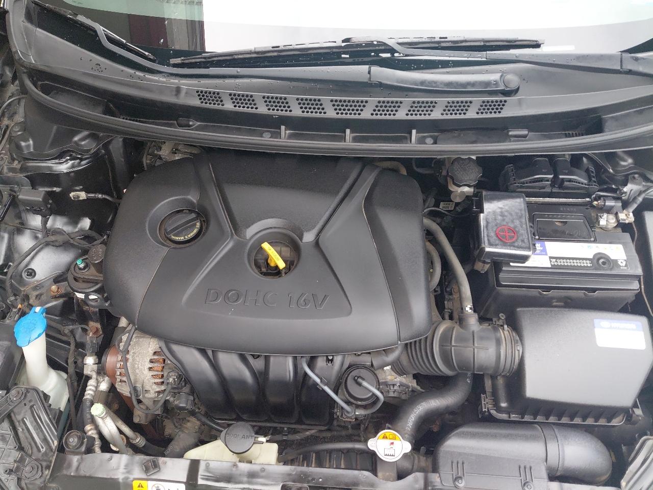 Hyundai Elantra 4dr Sdn Auto GLS PZEV (Ulsan Plant) 2012