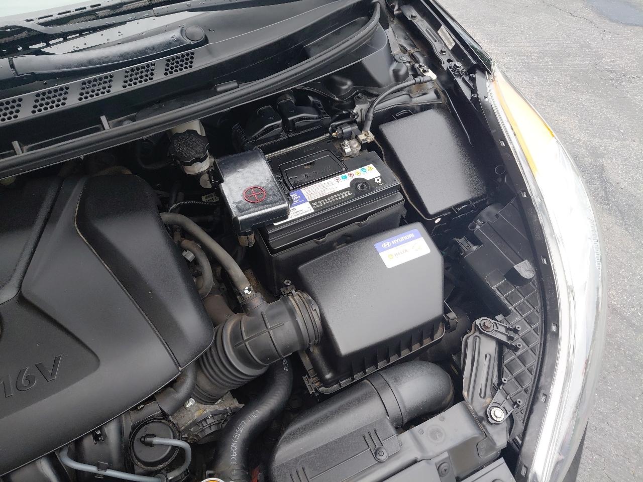 Hyundai Elantra 4dr Sdn Auto GLS PZEV (Ulsan Plant) 2012
