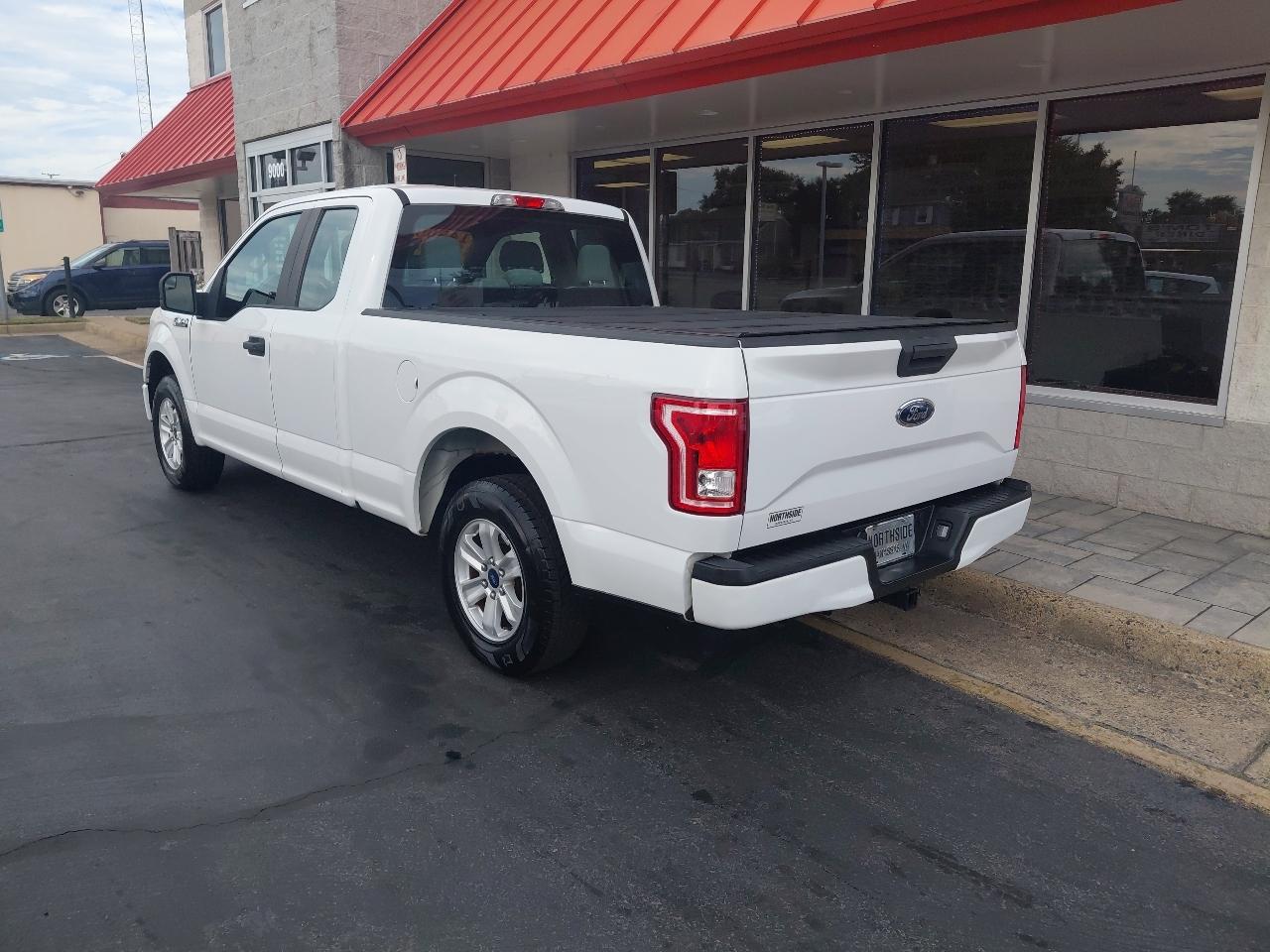 Ford F-150 Lariat 2WD SuperCab 8' Box 2017