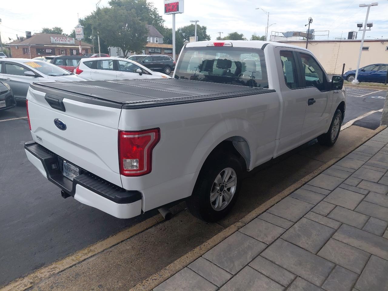 Ford F-150 Lariat 2WD SuperCab 8' Box 2017
