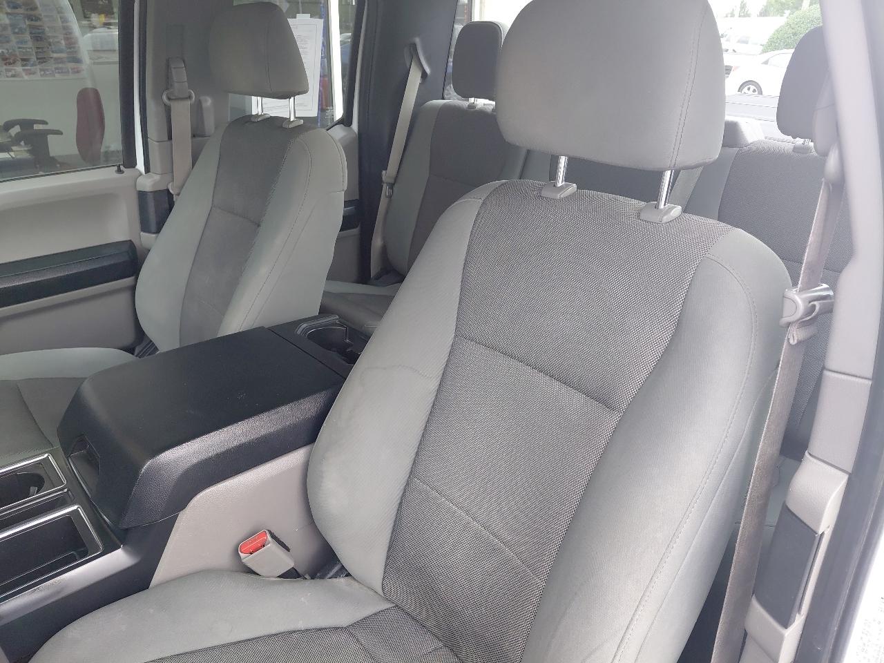 Ford F-150 Lariat 2WD SuperCab 8' Box 2017