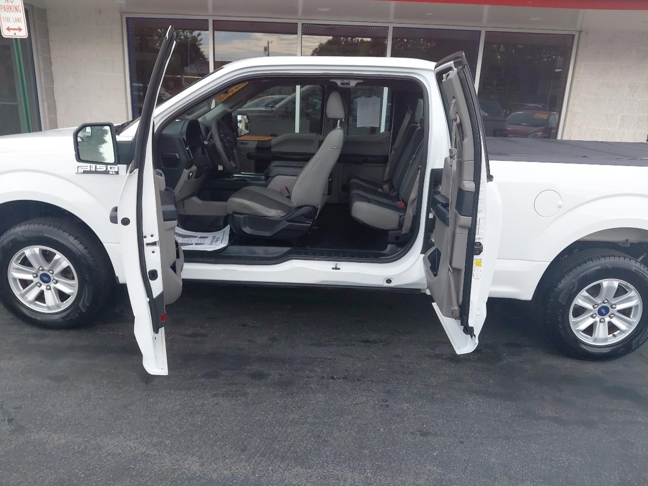 Ford F-150 Lariat 2WD SuperCab 8' Box 2017