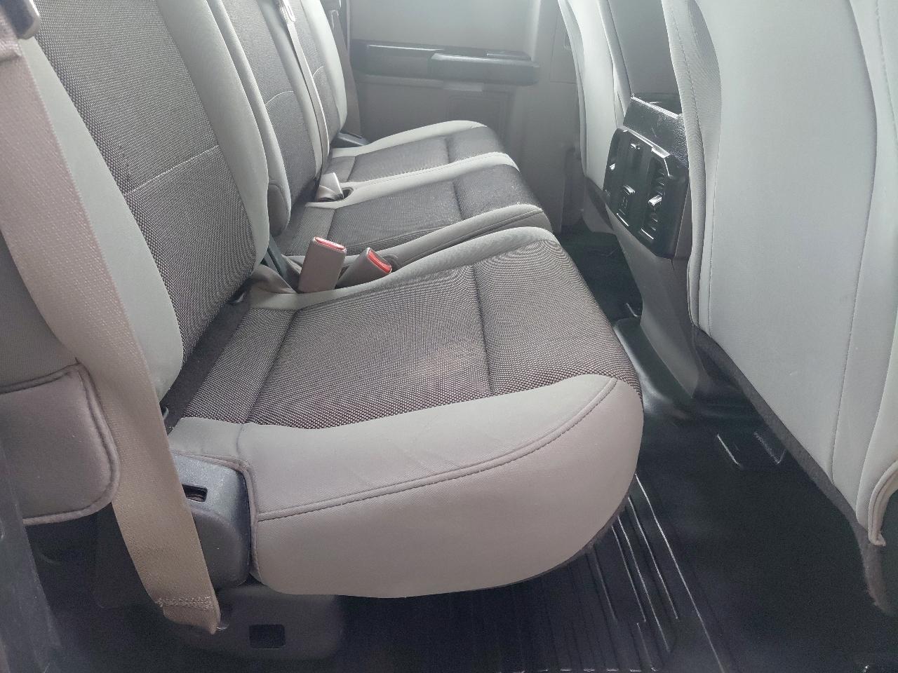 Ford F-150 Lariat 2WD SuperCab 8' Box 2017