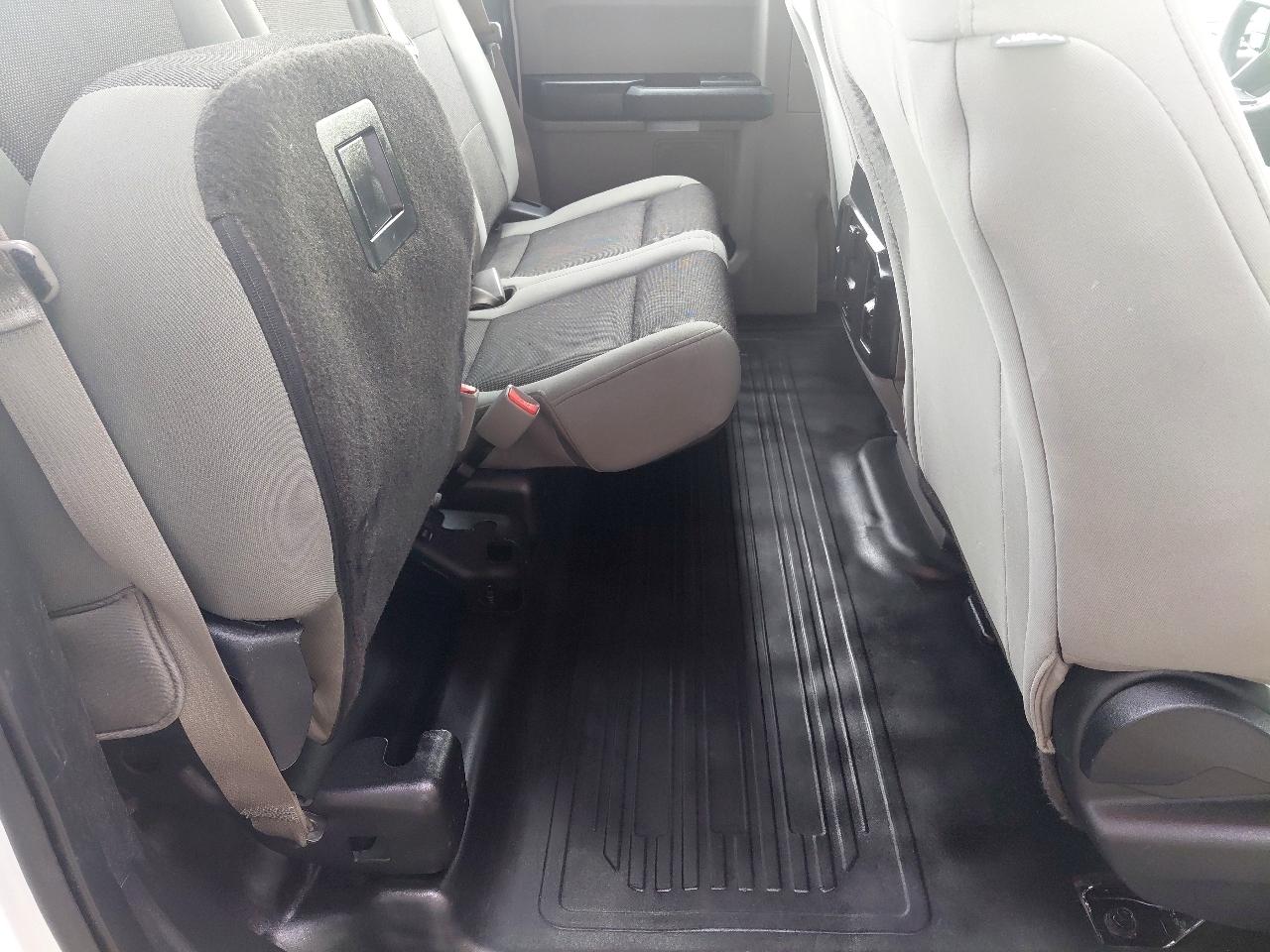Ford F-150 Lariat 2WD SuperCab 8' Box 2017