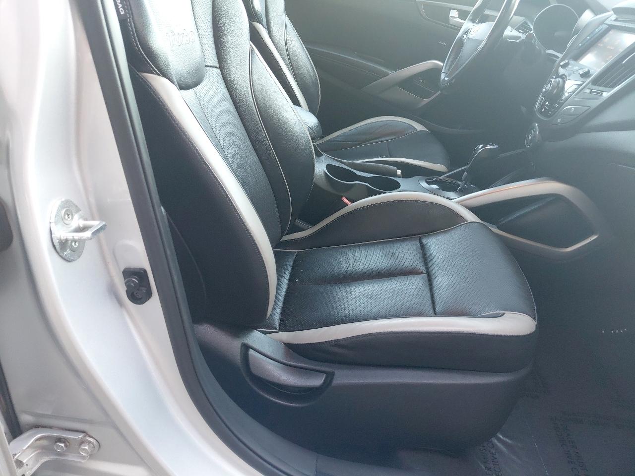 Hyundai Veloster 3dr Cpe Auto Turbo w/Black Int 2013