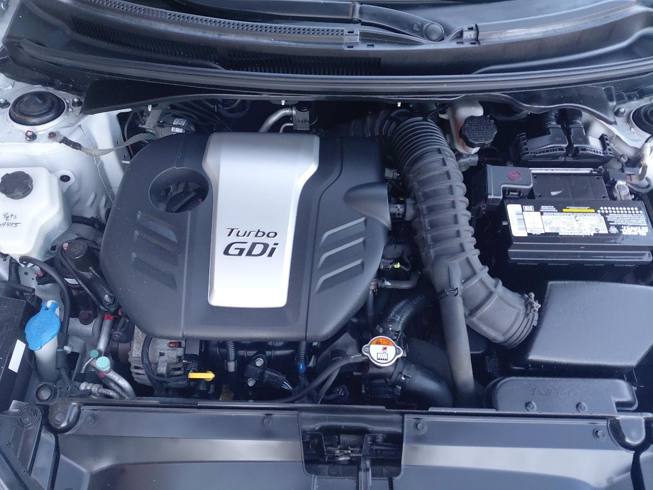 Hyundai Veloster 3dr Cpe Auto Turbo w/Black Int 2013