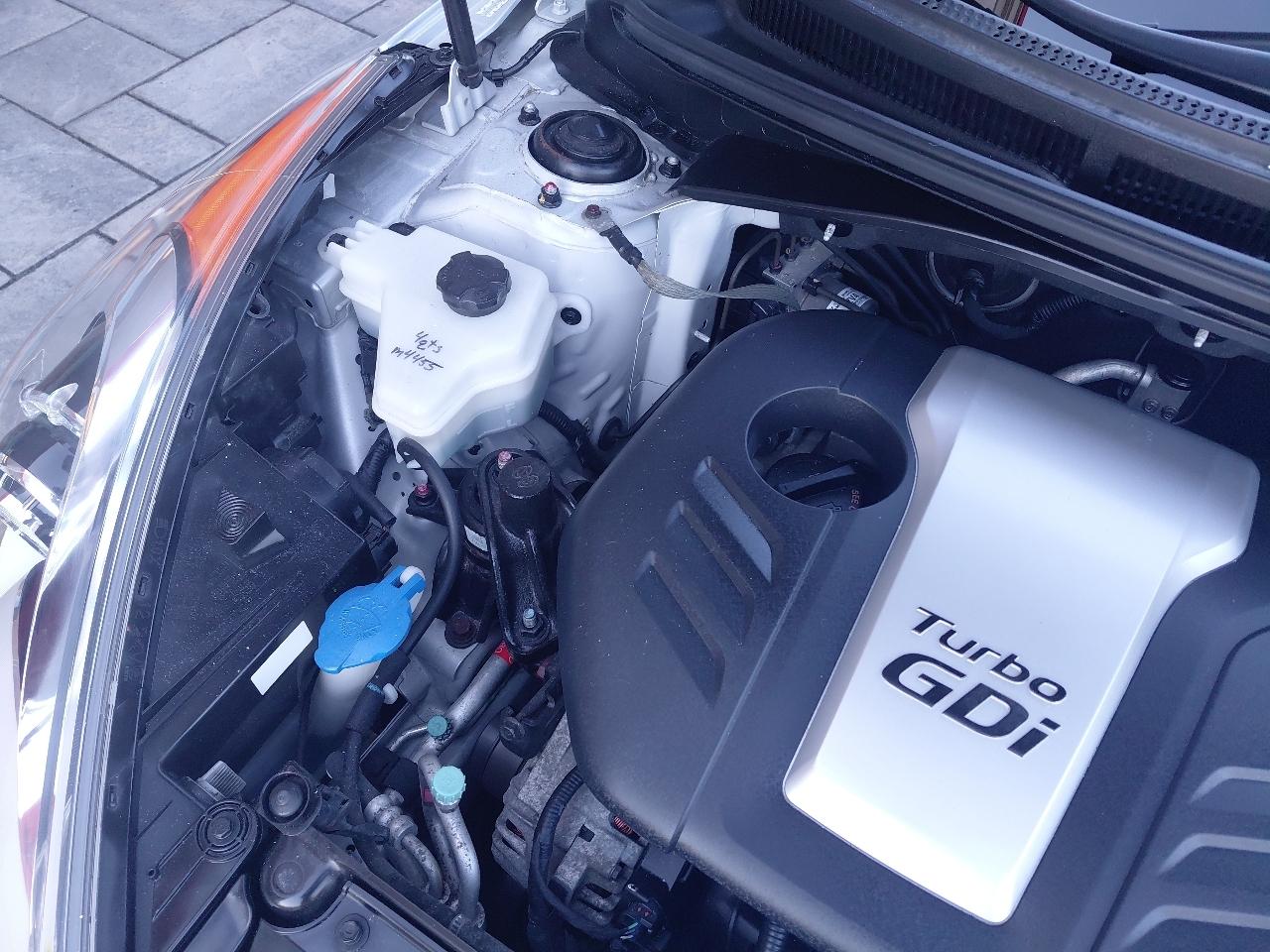 Hyundai Veloster 3dr Cpe Auto Turbo w/Black Int 2013