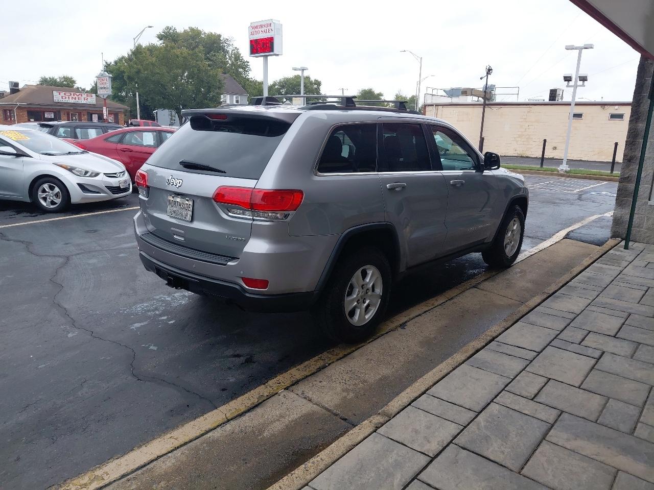 Jeep Grand Cherokee 4WD 4dr Laredo 2016