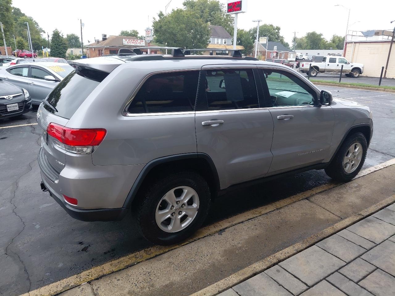 Jeep Grand Cherokee 4WD 4dr Laredo 2016