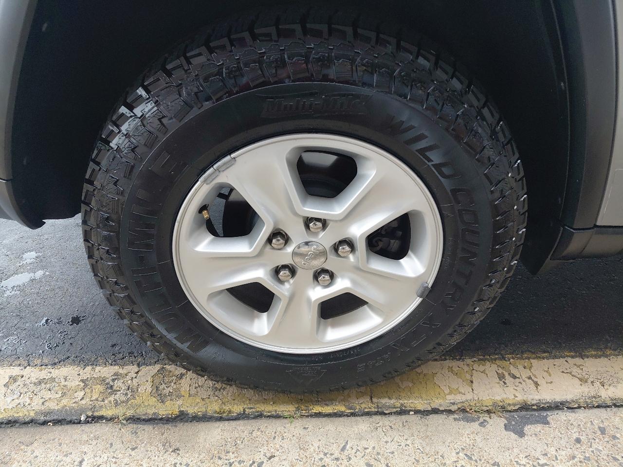 Jeep Grand Cherokee 4WD 4dr Laredo 2016