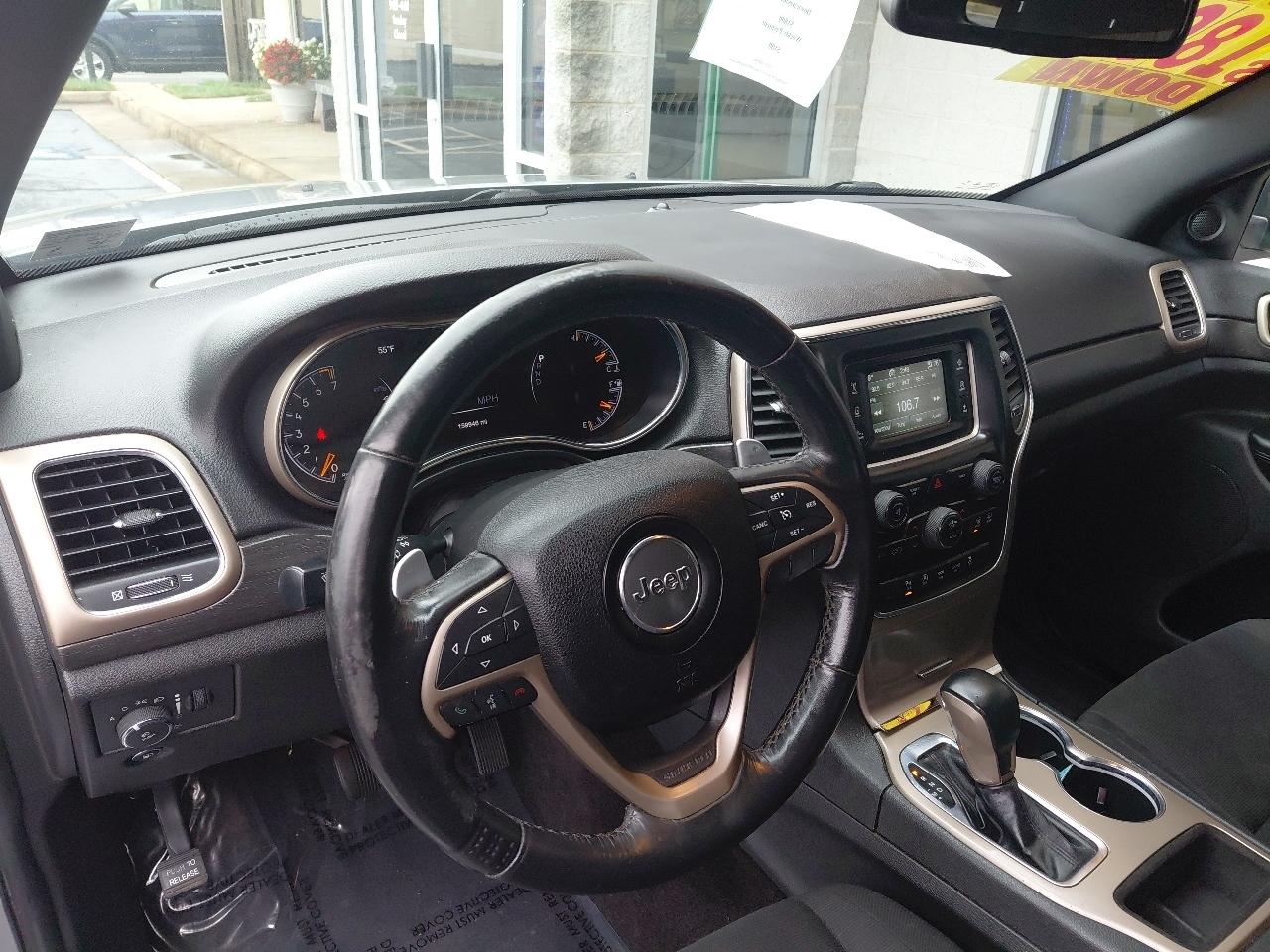 Jeep Grand Cherokee 4WD 4dr Laredo 2016