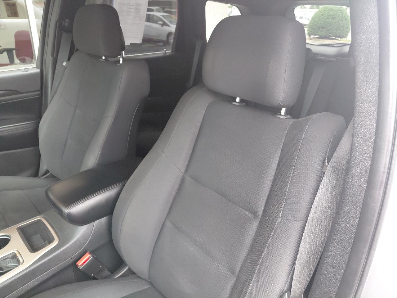 Jeep Grand Cherokee 4WD 4dr Laredo 2016