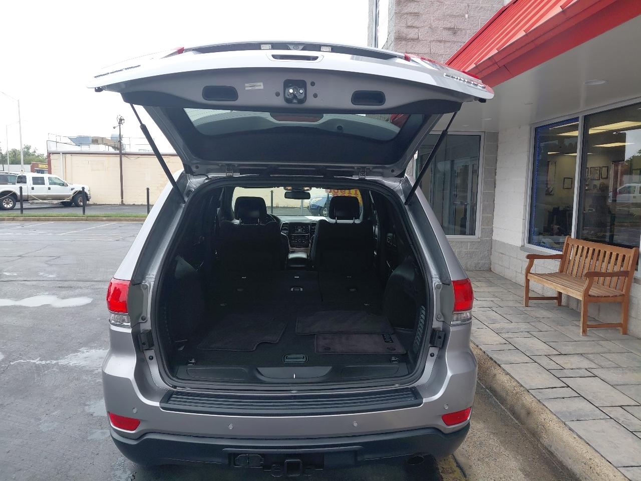 Jeep Grand Cherokee 4WD 4dr Laredo 2016